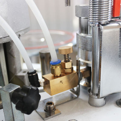 Erweiterte vollautomatische Randbandmaschine für unregelmäßig geformte Bretter und Bürotische