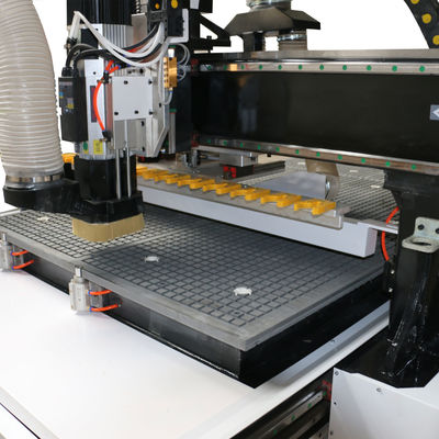 3PH 60Hz PM1325 ATC CNC Holz-Router für MDF-Schneiden Holzmöbel Schranktüren