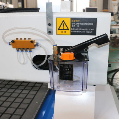 PM1325 CNC-Schnitzmaschine für Holzbearbeitung und Werbung mit 0,02 mm Positionsgenauigkeit