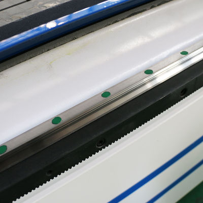 3200x1700x960mm Einzelspindel PM1325 3D-CNC-Routermaschine für Holzschneiden und Gravierungen
