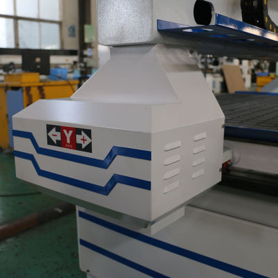 3200x1700x960mm Einzelspindel PM1325 3D-CNC-Routermaschine für Holzschneiden und Gravierungen