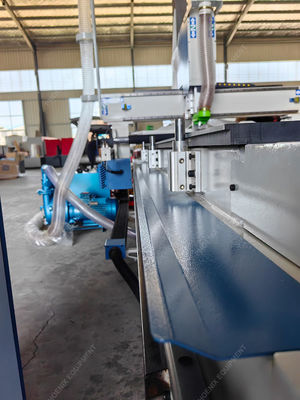 Standortgenauigkeit mm 0,02 mm Hochpräzision PK1325 CNC-Router für Holztüren