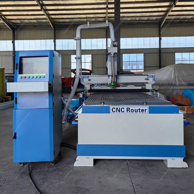 4 Achsen MDF Holzschneiden CNC-Router 1325 mit 2500mm Reise Y-Achse und CNC-Steuerung
