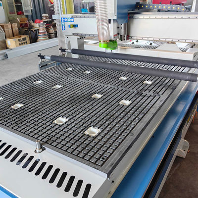 PK1325 CNC-Router für die Schwerlast-Holzbearbeitung mit 2500 mm Y-Achsen-Reise und 1700 kg Gewicht