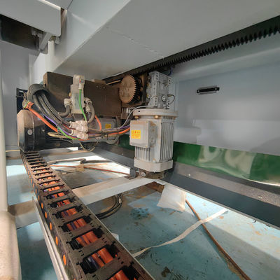 Schnittmaschine für Holzplatten mit manueller Positionierung mit Luftdruck von 0,6-0,7 MPa