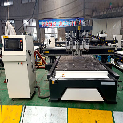 Max. Arbeitsgeschwindigkeit 25000mm/min 1300×2500mm Arbeitstischgröße Holzbearbeitung CNC-Router