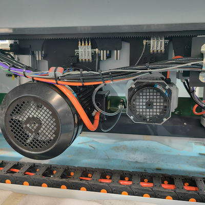 Maßgeschneiderte Spannung MJ6230B Horizontale automatische CNC-Präzisionsmaschine für Holzplatten