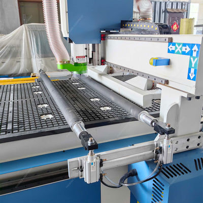 Vielseitige 3-Achsen-CNC-Gravur- und Fräsmaschine mit Taiwan Hiwin Square Guide Rail