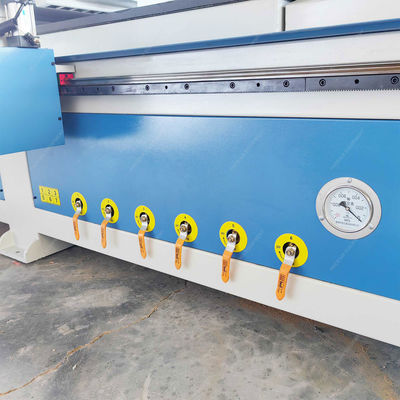 Vielseitige 3-Achsen-CNC-Gravur- und Fräsmaschine mit Taiwan Hiwin Square Guide Rail