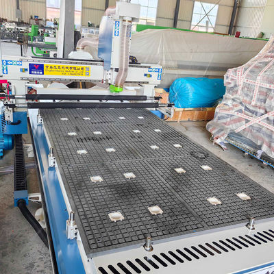 1700 kg schwerer CNC-Router für Holzschnitzerei mit horizontalen Bohr- und Bohrfunktionen