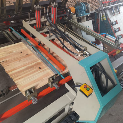 1300 mm Holz-basierte Platten Pneumatische Steuerung Drehholz-Klemm-Trägermaschine MY2600A-8