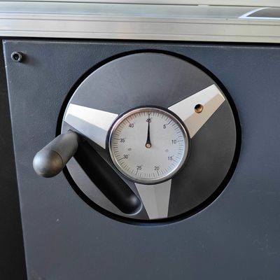 Möbel MJ6132 Sägemaschine mit 45-Grad-Neigungstisch und kreisförmigem Schiebetisch