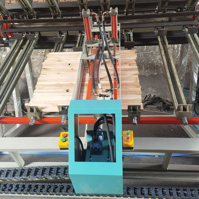 MY2600A-8 Holzbearbeitung Massivholzblockplatte Pneumatische hydraulische Rotationsklemmpressmaschine