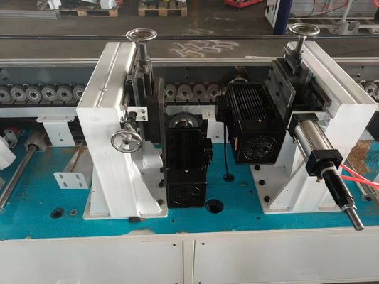 Einfache Bedienung Holzbearbeitung Planer Slotting Machine für Möbelherstellung