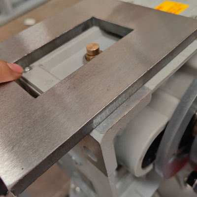 Einfach zu bedienende Flachmetall-Deburring-Vibrations-Tumbler-Poliermaschine mit Vakuum