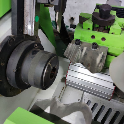 Max. Drehlänge mm 750 mm PL450 CNC-Back-Tool-Drehmaschine für das Holzhandwerk Kopieren