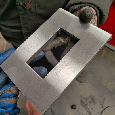 Schleifmaschine für das Laserschneiden von Metallblechen