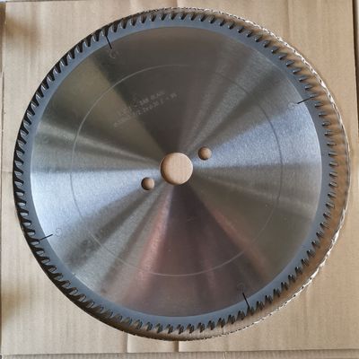 Tct Carbide Material Legierung Holzbearbeitung Kreissäge für das Schneiden von Massivholz