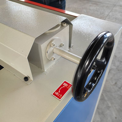 2.2kW Leistung Doppelkleberverbreiter-Rolle für 1300mm Sperrholz-Kleberverbreiter-Maschine