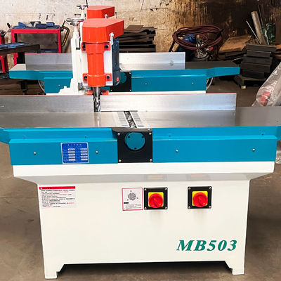 Anpassbarer Industrieholzplaner 4 mm Tiefe Spiral Oberflächenplaner mit 2,2 kW Leistung