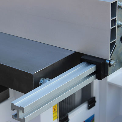 C300 Spindel-Holzbearbeitungskombinationsmaschine zum Schneiden von Holz auf 300x1500mm-Tischen