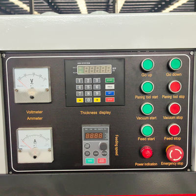 1300 mm maximale Schneidbreite Planer für die industrielle Holzbearbeitung aus Massivholz und MDF