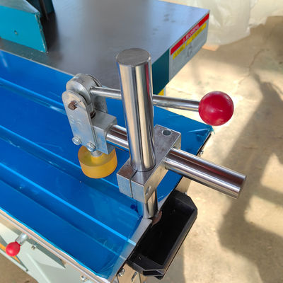 Holzbearbeitungsspindelmüller mit Schiebetisch und 1600*780mm-Plattform 370Kg Gewicht