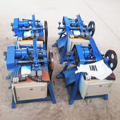 15 mm Schraub-Pitch-Stab-Drehmaschine für die automatische Herstellung von kleinen Besenstäben