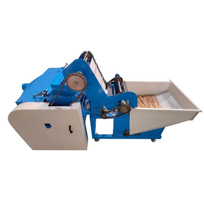Maschine zur Herstellung von Doweln aus Holz