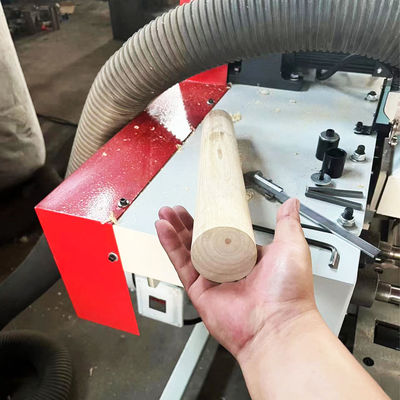 Hochgeschwindigkeitsmaschine zum Fräsen von runden Holzstangen mit freiwilliger Spannung und Gewicht von 700 kg