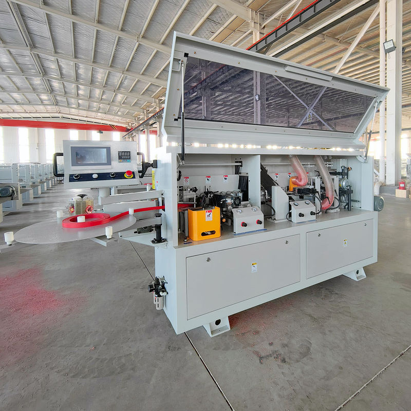 6 Funktionen PVC Sperrholz Melamine Edge Bander mit 7KW Leistung und 0,4-3mm Dicke