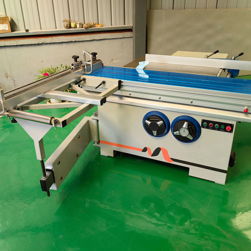 1600*380mm Schiebetisch Größe Holzbearbeitung Automatische Säge mit 30mm Hauptspindeldurchmesser