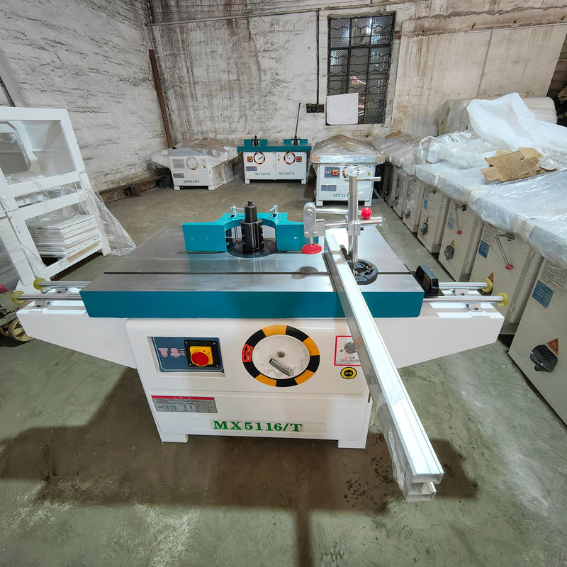 4kw Holzschiebetisch Spindel Formbildmaschine Werkzeug für die industrielle Holzbearbeitung